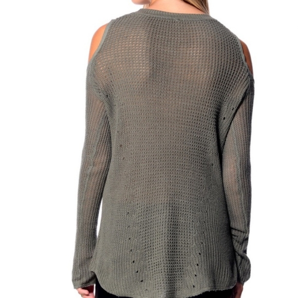 Willow & Clay Knit Destroyed Cut Out Sweater - Picture 2 of 8